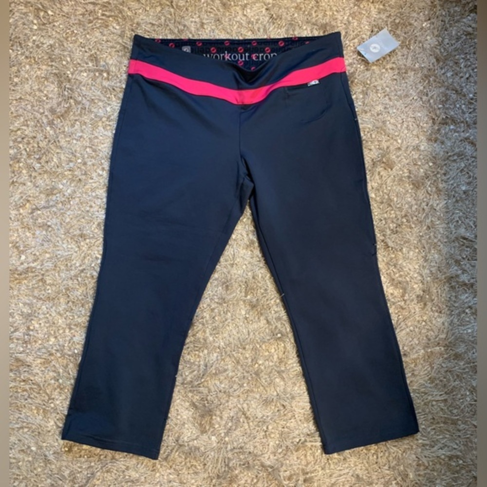 3 for $30 ⚡️ Aerie gray and hot pink workout crop sz L - NWT